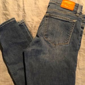 Lucky brand size 6/28 womens skinny jeans mid rise GUC
